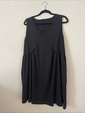 Classic Black Sleeveless V-Neck Dress